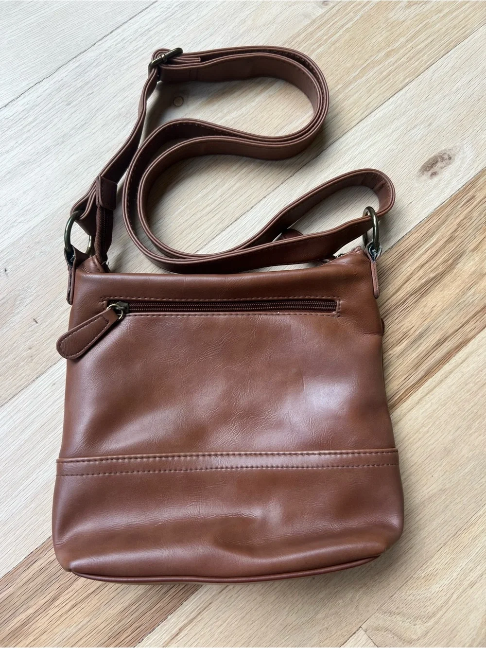 Stone Mountain Brown Crossbody Purse Bonded Leather Multi Pocket Shoulder Bag